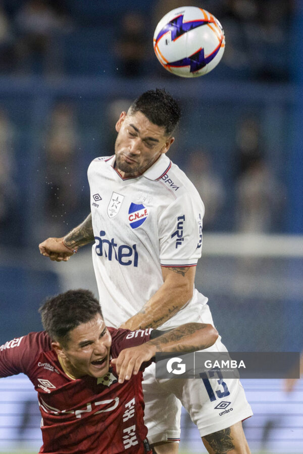 Emiliano Ancheta, de Nacional, Liga AUF Uruguaya. Estadio Gran Parque Central.