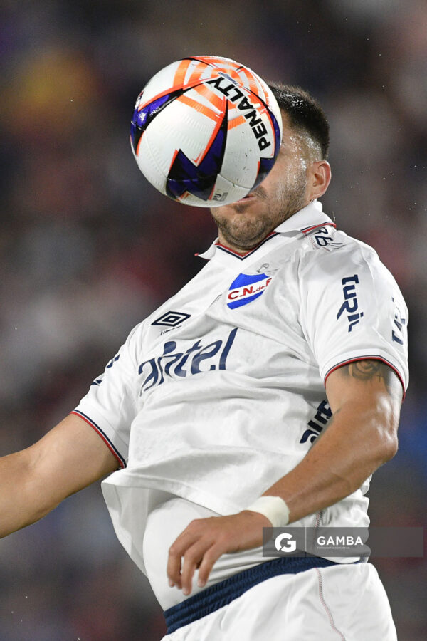 Maximiliano Gómez, de Nacional, Liga AUF Uruguaya. Estadio Gran Parque Central.