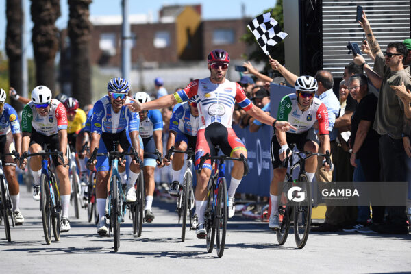 Leonel Rodríguez, de Club Náutico y de Pesca Boca de Cufré. 81ª Vuelta Ciclista del Uruguay.
