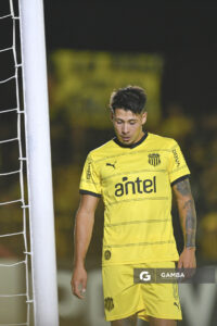 Roberto Fernández, de Peñarol, Liga AUF Uruguaya. Estadio Campeones Olímpicos.