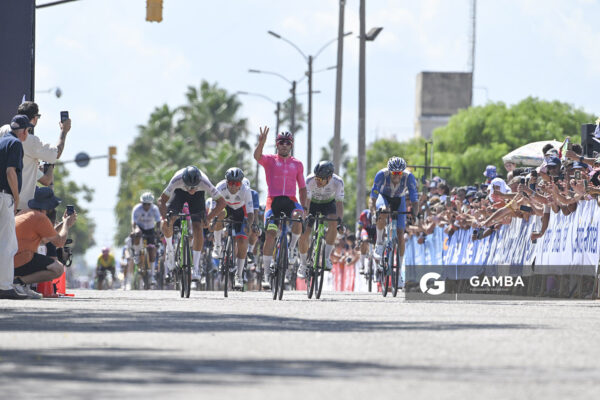 Leonel Rodríguez, de Club Náutico y de Pesca Boca de Cufré. 81ª Vuelta Ciclista del Uruguay.