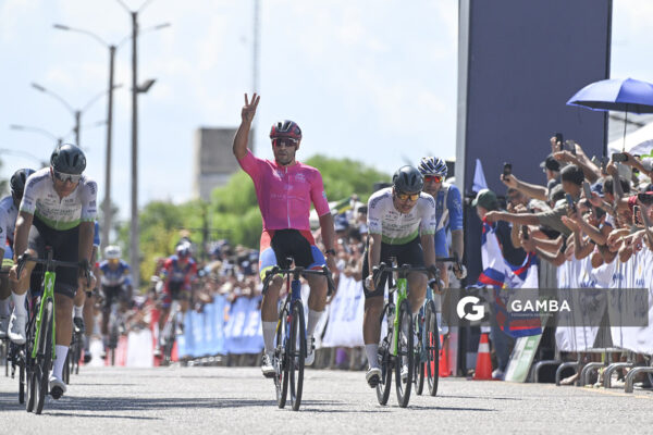 Leonel Rodríguez, de Club Náutico y de Pesca Boca de Cufré. 81ª Vuelta Ciclista del Uruguay.