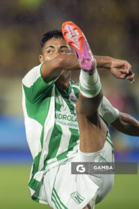 Álex Vázquez, de Racing, Liga AUF Uruguaya. Estadio Campeón del Siglo.