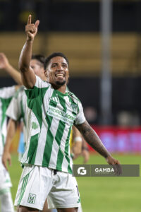 Erik de los Santos, de Racing, Liga AUF Uruguaya. Estadio Campeón del Siglo.