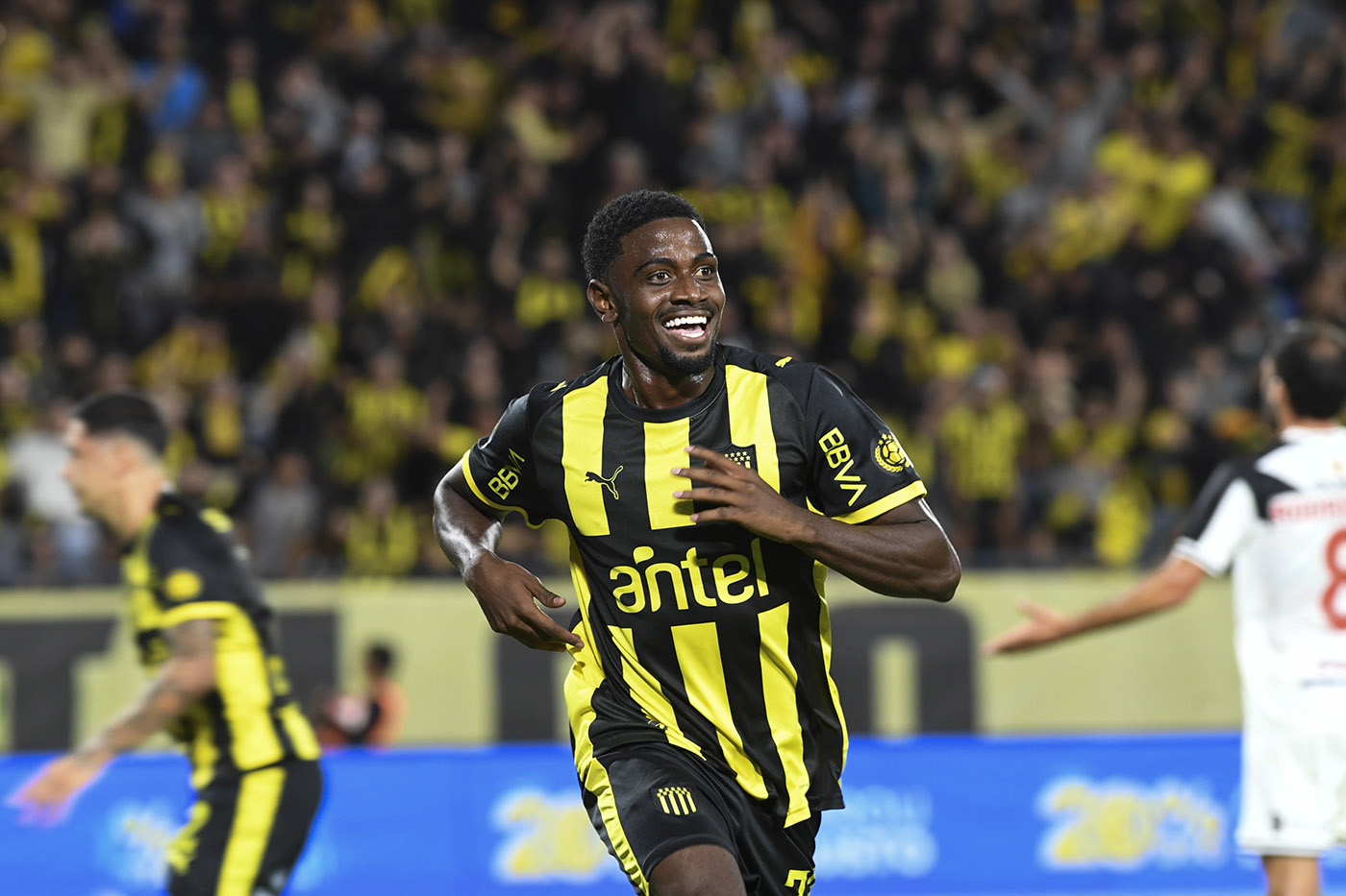 Peñarol 1 - Danubio 0. F5AP26.