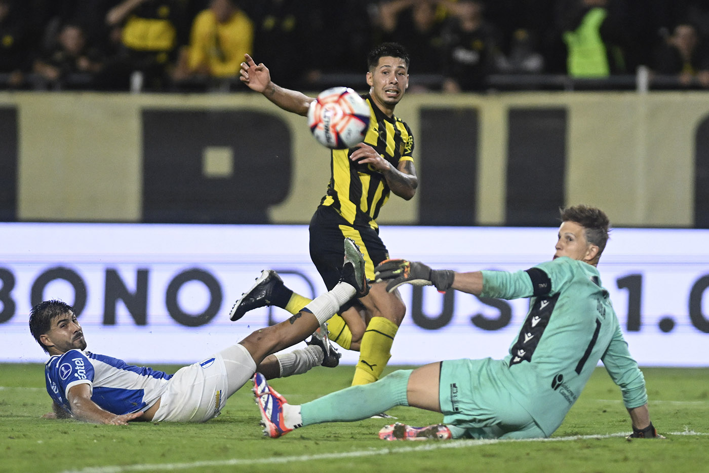 Peñarol 2 - Juventud 2. F12AP26.