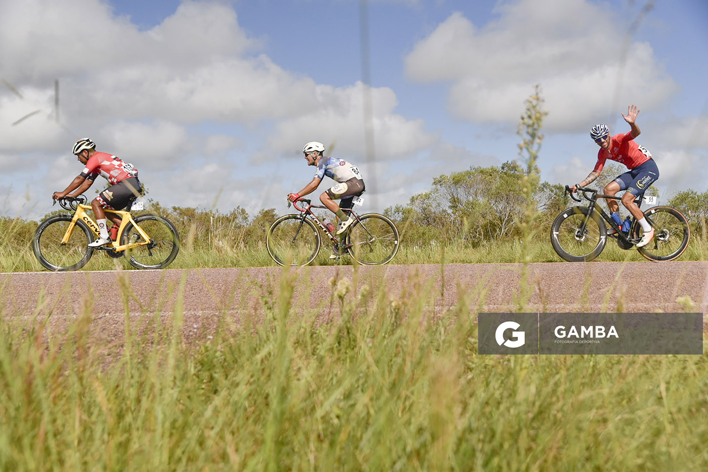 Lucas Tuya, Santiago Silva y Sebastián Rodríguez. 81ª Vuelta Ciclista del Uruguay.