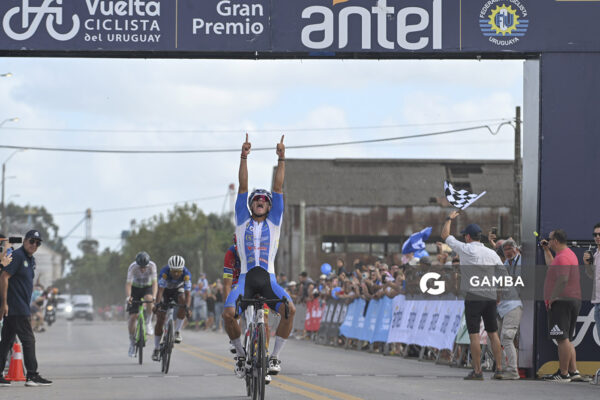 Lisandro Bravo, de CC Cerro Largo. 81ª Vuelta Ciclista del Uruguay.