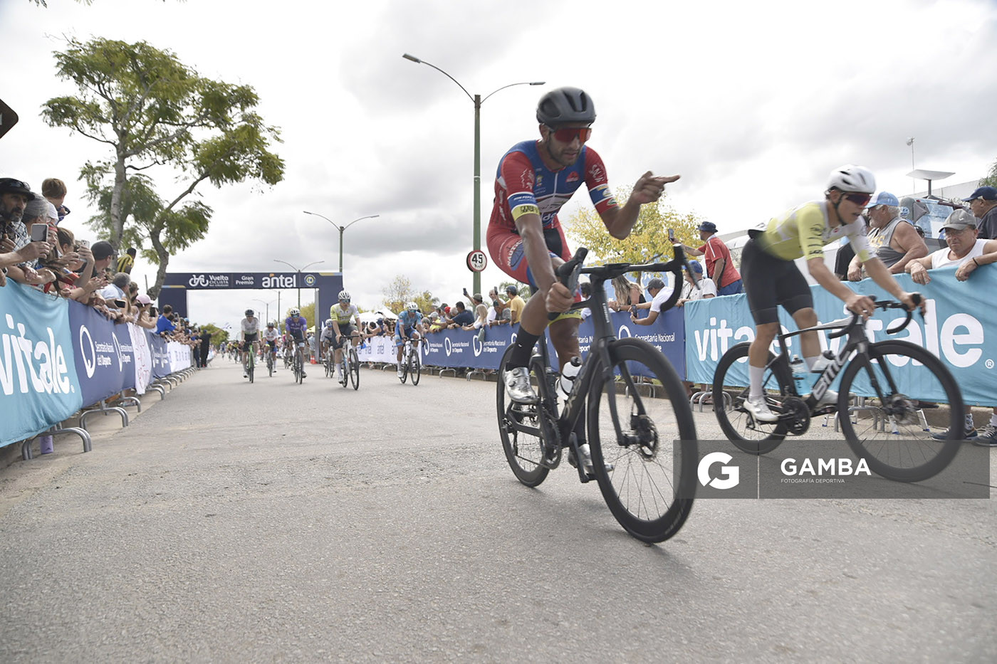 Agustín Alonso, de Club Náutico y de Pesca Boca de Cufré. 81ª Vuelta Ciclista del Uruguay.