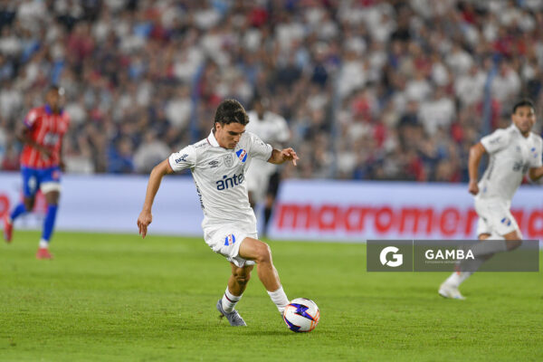 Tomás Verón Lupi, de Nacional, Liga AUF Uruguaya. Estadio Gran Parque Central.