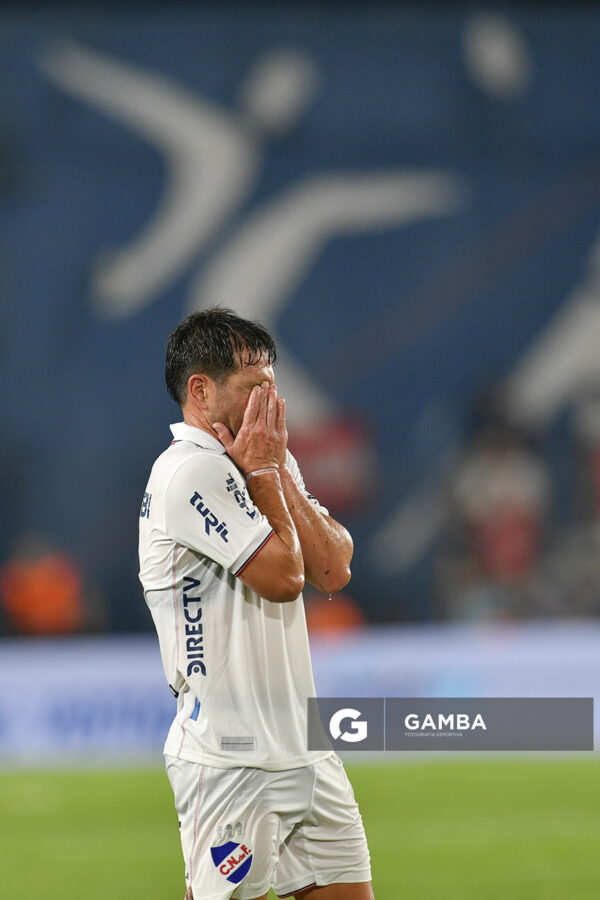 Nicolás Lodeiro, de Nacional, Liga AUF Uruguaya. Estadio Gran Parque Central.