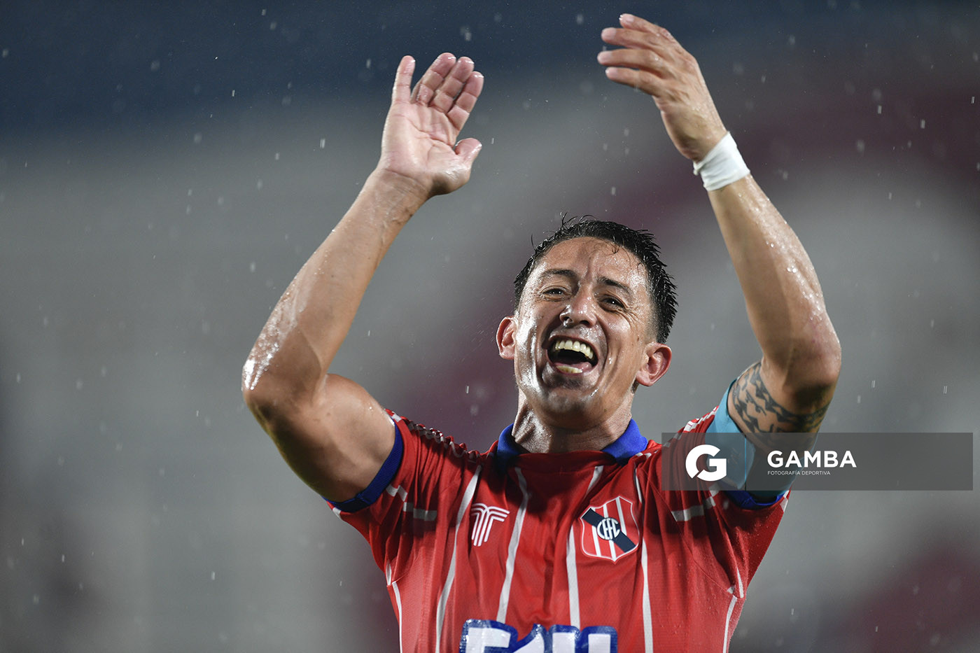 Alejandro Villoldo, de Central Español, Liga AUF Uruguaya. Estadio Gran Parque Central.