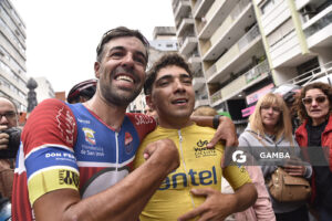 Anderson Maldonado y Pablo Bonilla, de Club Náutico y de Pesca Boca de Cufré. 81ª Vuelta Ciclista del Uruguay.