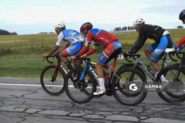 Leonel Rodríguez, de Club Náutico y de Pesca Boca de Cufré. 81ª Vuelta Ciclista del Uruguay.