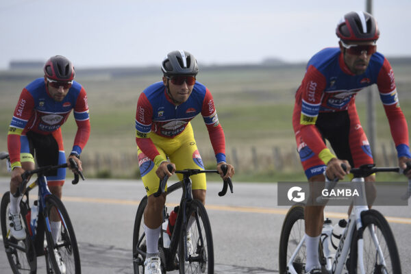 Pablo Bonilla, de Club Náutico y de Pesca Boca de Cufré. Malla oro líder de la competencia. 81ª Vuelta Ciclista del Uruguay.