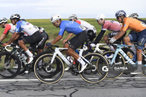 Ignacio Maldonado, de Armonía Cycles. Maicol Tábarez, de CC Cerro Largo. 81ª Vuelta Ciclista del Uruguay.