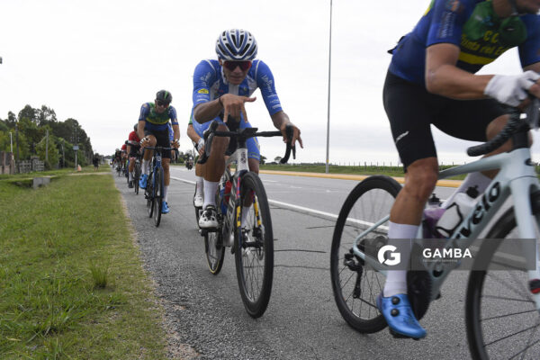 Lisandro Bravo, de CC Cerro Largo. 81ª Vuelta Ciclista del Uruguay.