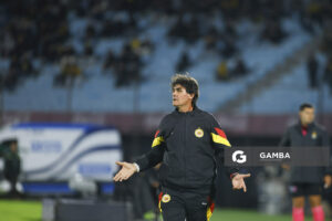 Leonel Rocco, director técnico de Progreso, Liga AUF Uruguaya. Estadio Centenario.
