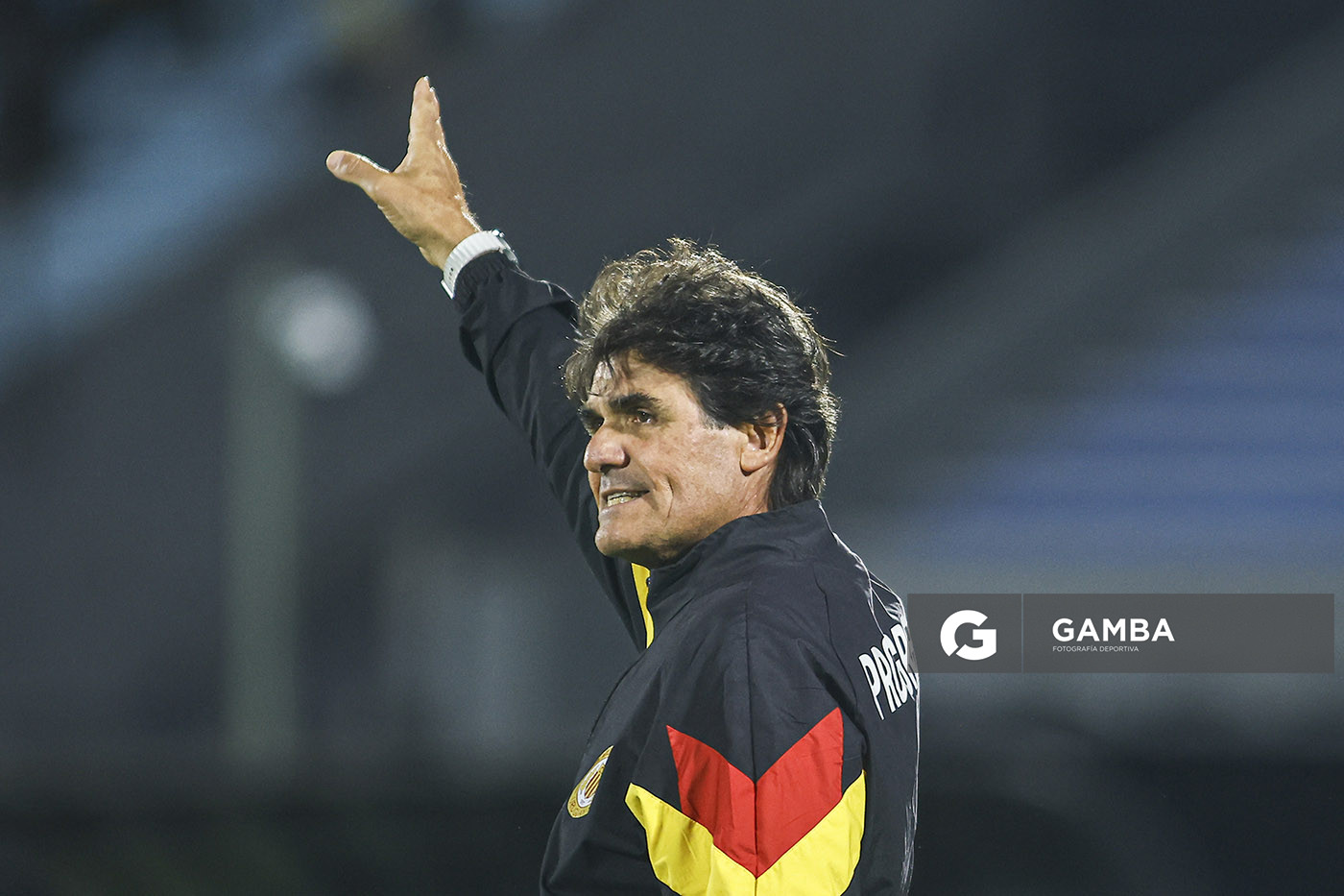 Leonel Rocco, director técnico de Progreso, Liga AUF Uruguaya. Estadio Centenario.