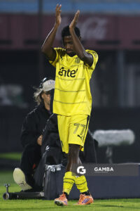Luis Angulo, de Peñarol, Liga AUF Uruguaya. Estadio Centenario.