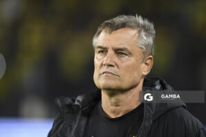 Diego Aguirre, director técnico de Peñarol, Liga AUF Uruguaya 2026. Estadio Campeón del Siglo.