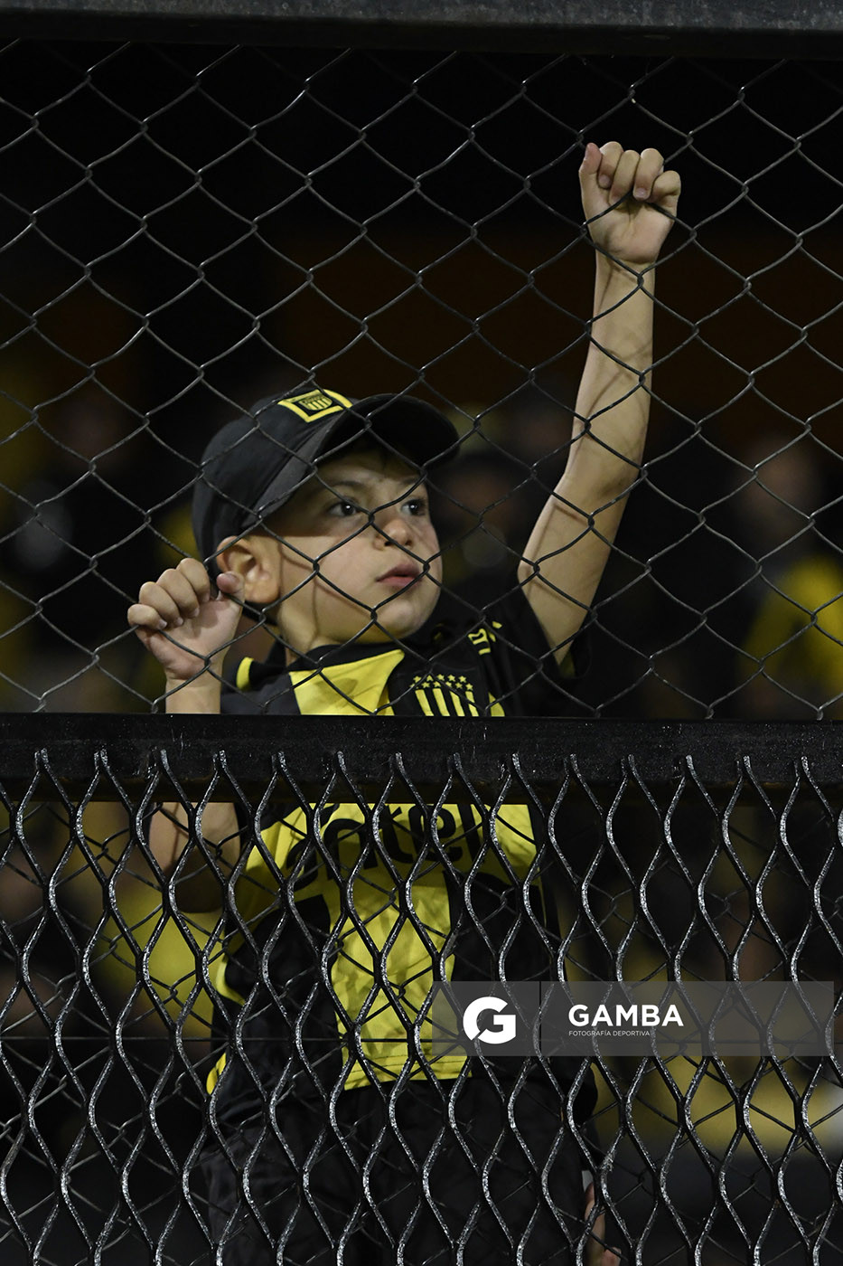 Hinchas de Peñarol. Liga AUF Uruguaya 2026. Estadio Campeón del Siglo.