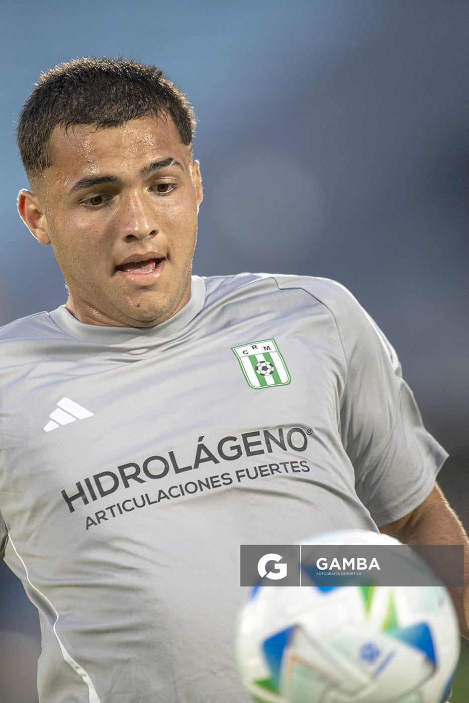 Iván Manzur, de Racing, Copa Conmebol Sudamericana. Estadio Centenario.