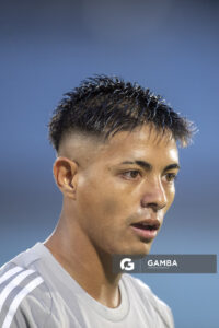Alex Vázquez, de Racing, Copa Conmebol Sudamericana. Estadio Centenario.