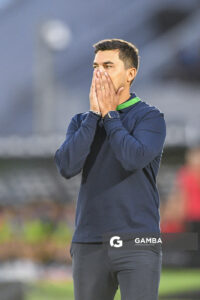 Cristian Chambian, director técnico de Racing, Copa Conmebol Sudamericana. Estadio Centenario.