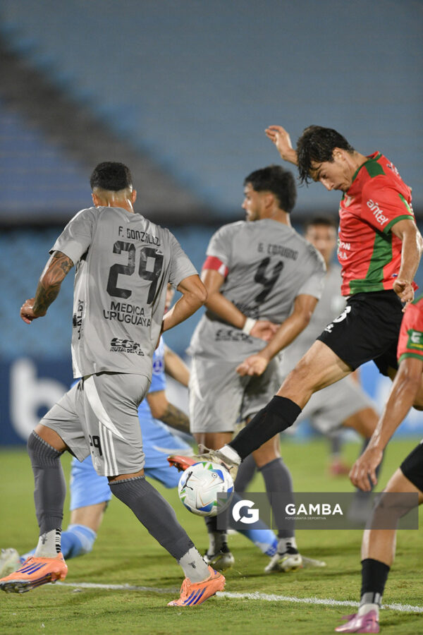 Francisco Bonfiglio, de Boston River, Copa Conmebol Sudamericana. Estadio Centenario.
