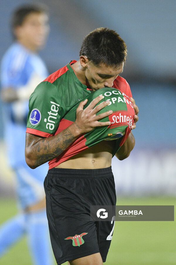 Fredy Martínez, de Boston River, Copa Conmebol Sudamericana. Estadio Centenario.
