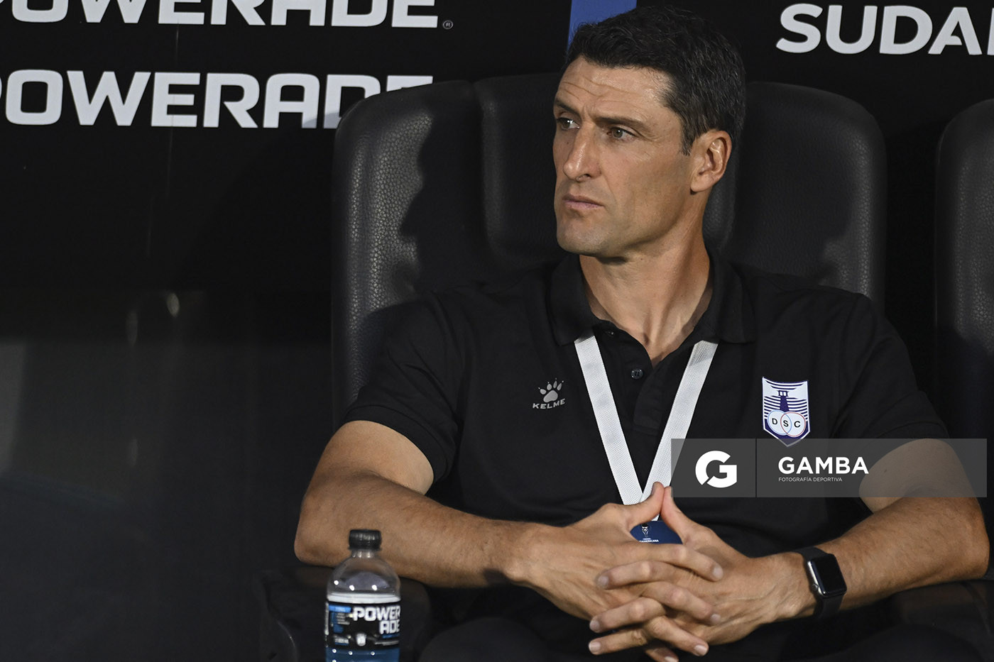 Román Cuello, director técnico de Defensor Sporting, Copa Conmebol Sudamericana. Estadio Centenario.