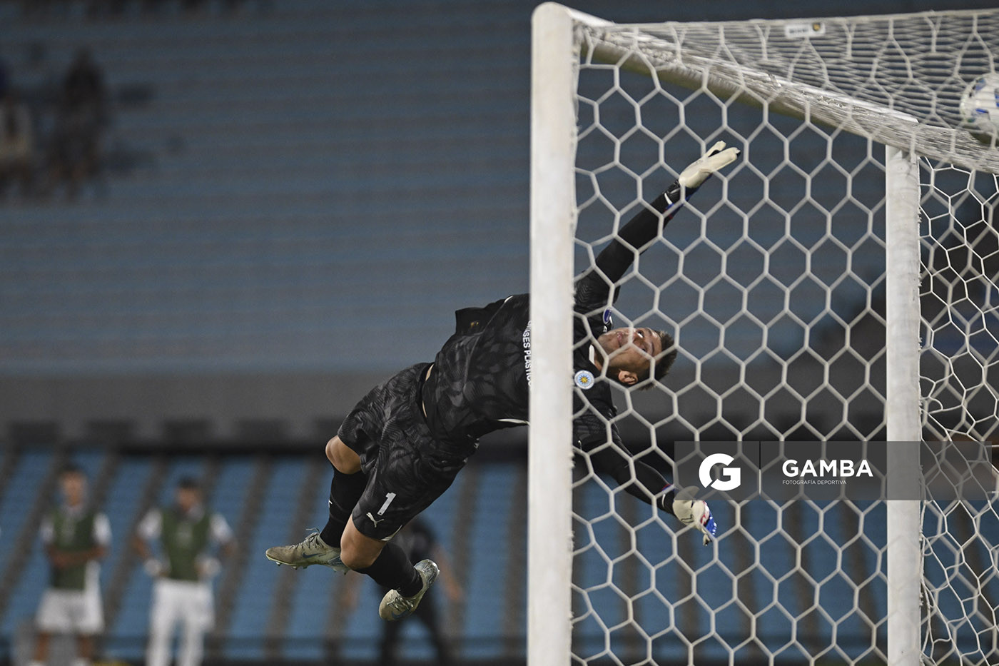 Franco Torgnascioli, golero de Montevideo City Torque, Copa Conmebol Sudamericana. Estadio Centenario.
