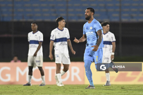 Franco Romero, de Montevideo City Torque, Copa Conmebol Sudamericana. Estadio Centenario.