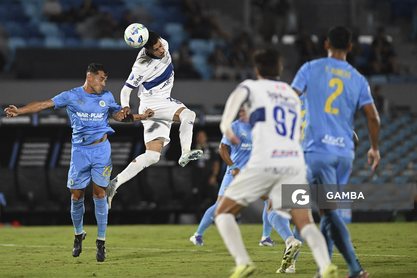 Mateo Caballero, de Defensor Sporting, Copa Conmebol Sudamericana. Estadio Centenario.