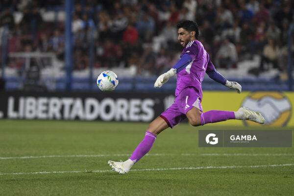 Salvador Ichazo, golero de Independiente Medellín, Copa Conmebol Libertadores. Estadio Gran Parque Central.