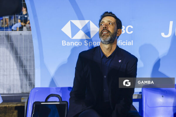 Jorge Bava, director técnico de Nacional, Liga AUF Uruguaya. Estadio Charrúa.