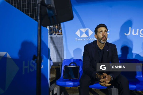 Jorge Bava, director técnico de Nacional, Liga AUF Uruguaya. Estadio Charrúa.