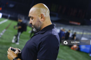 Marcelo Méndez, director técnico de Montevideo City Torque, Liga AUF Uruguaya. Estadio Charrúa.