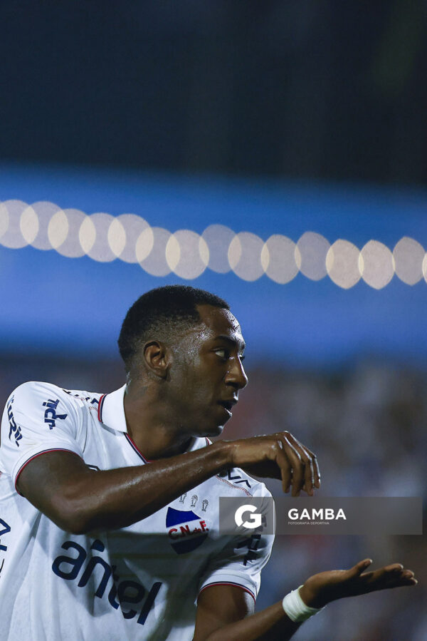 Gonzalo Carneiro, de Nacional, Liga AUF Uruguaya. Estadio Charrúa.