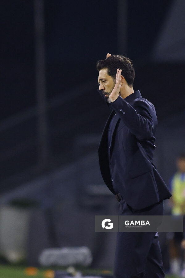 Jorge Bava, director técnico de Nacional, Liga AUF Uruguaya. Estadio Charrúa.