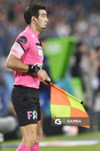 Héctor Bergaló, primer árbitro asistente, Liga AUF Uruguaya. Estadio Gran Parque Central.
