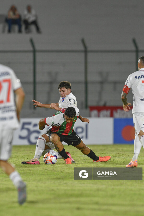 Maximiliano González, de Deportivo Maldonado, Liga AUF Uruguaya. Estadio Domingo Burgueño.