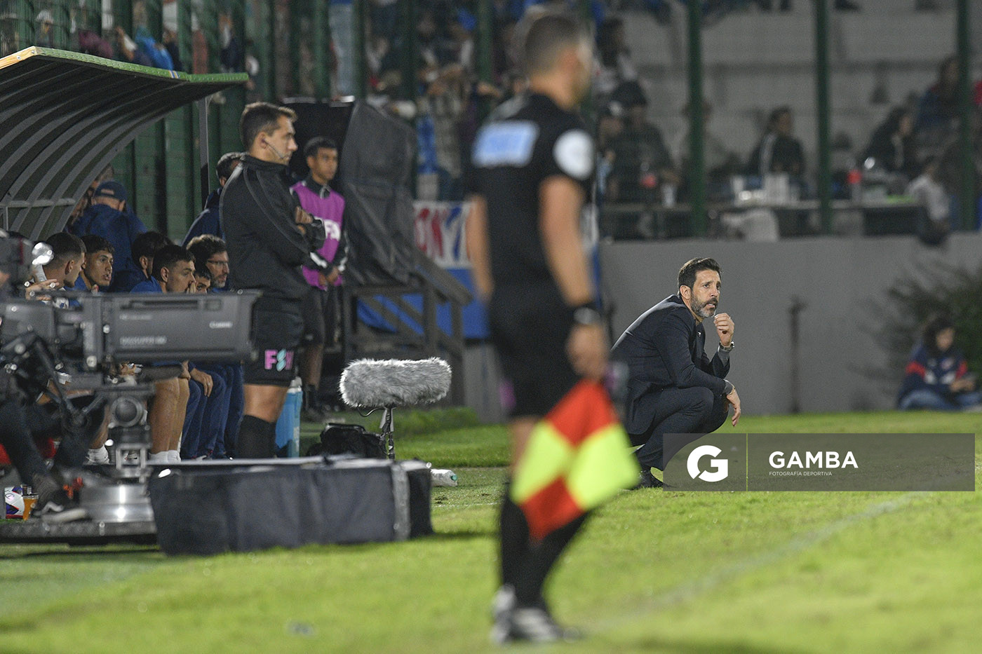 Jorge Bava, director técnico de Nacional, Liga AUF Uruguaya. Estadio Domingo Burgueño.
