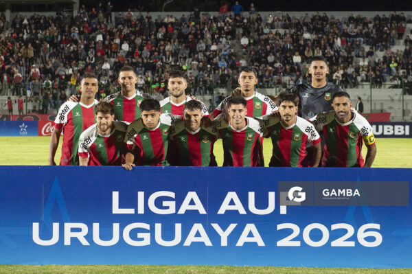 Titulares de Deportivo Maldonado. Liga AUF Uruguaya. Estadio Domingo Burgueño.