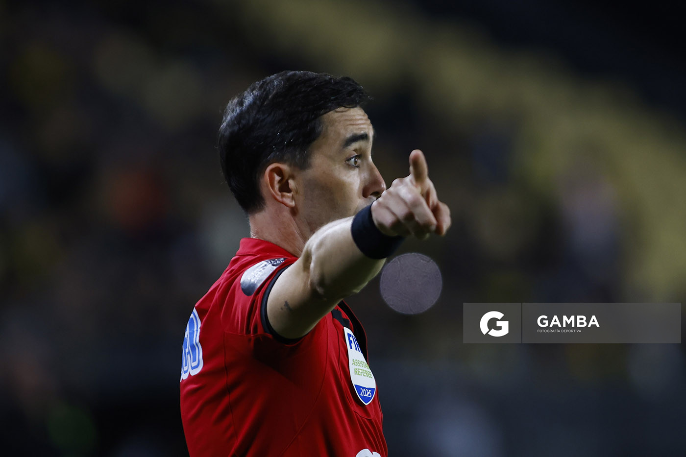 Horacio Ferreiro, primer árbitro asistente, Liga AUF Uruguaya. Estadio Campeón del Siglo.