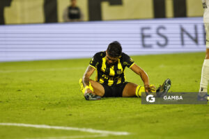 Matías Arezo, de Peñarol, Liga AUF Uruguaya. Estadio Campeón del Siglo.