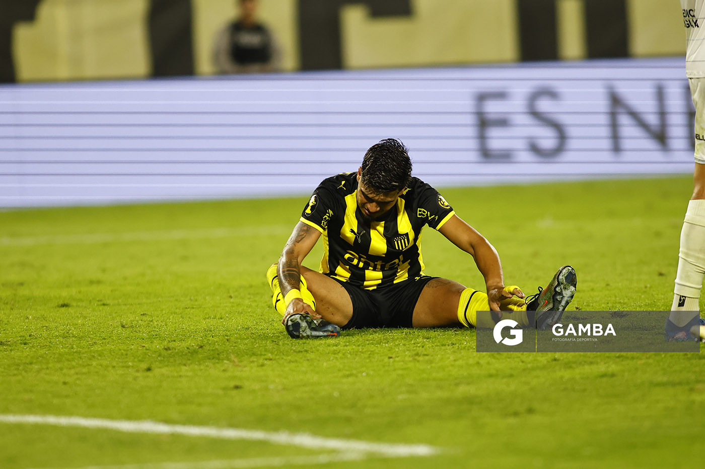 Matías Arezo, de Peñarol, Liga AUF Uruguaya. Estadio Campeón del Siglo.