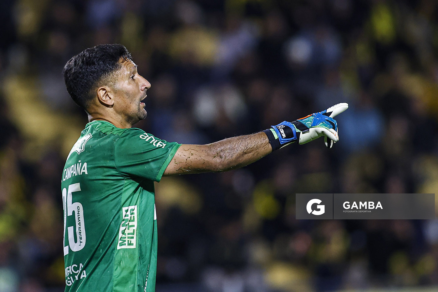 Martín Campaña, golero de Liverpool, Liga AUF Uruguaya. Estadio Campeón del Siglo.