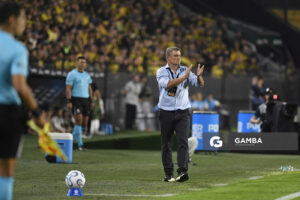Diego Aguirre, director técnico de Peñarol, Copa Conmebol Libertadores. Estadio Campeón del Siglo.